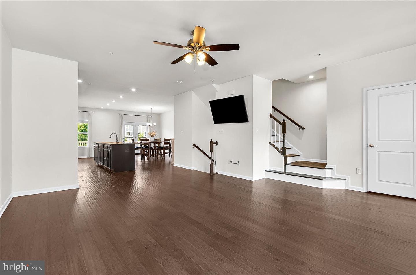 8306 Kippis Road photo 9