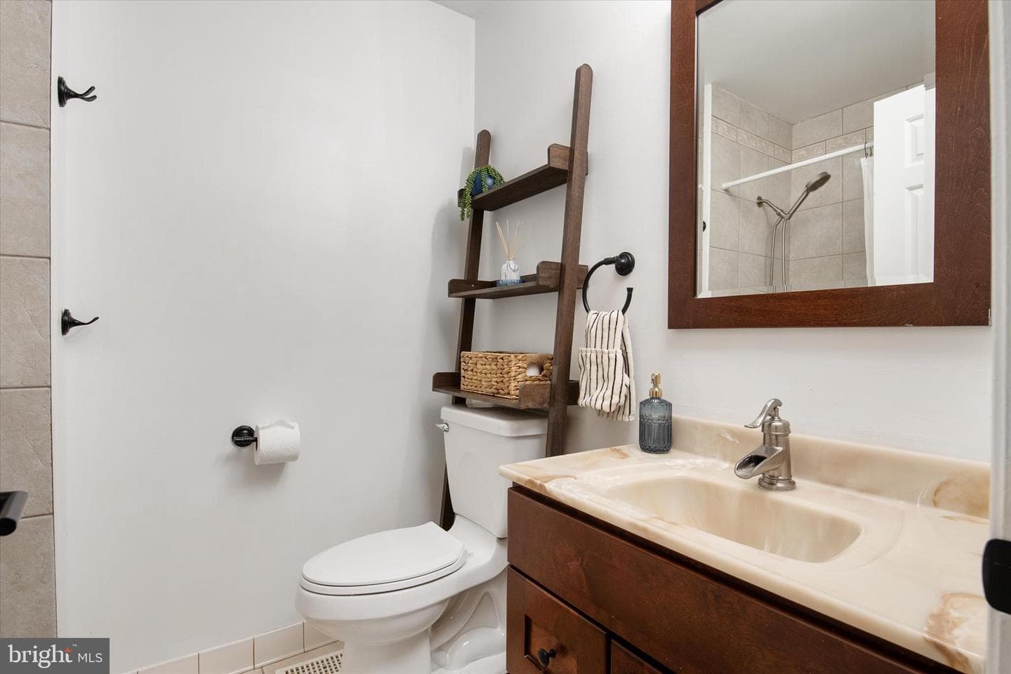 523 Benforest Drive W photo 23