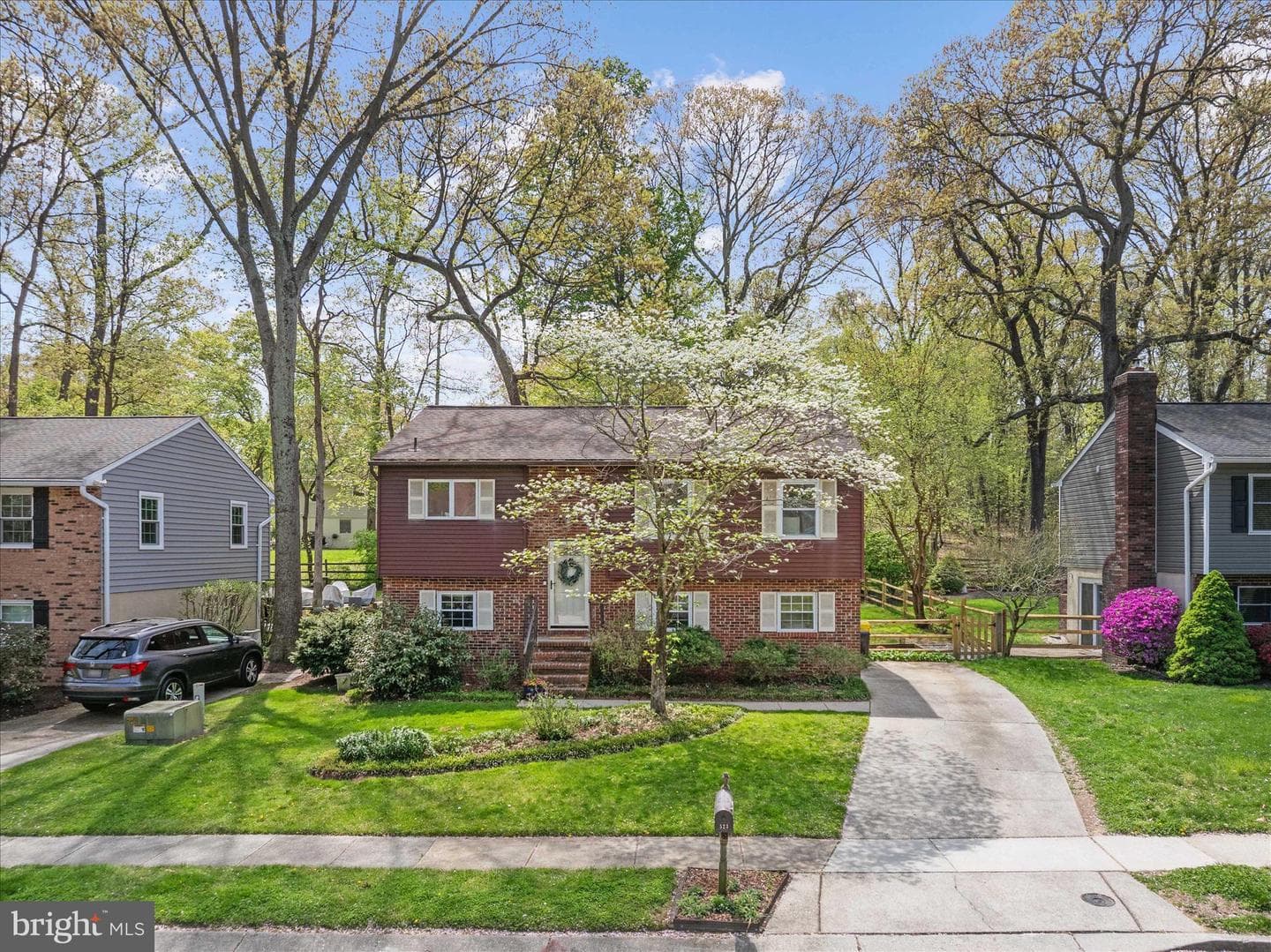 523 Benforest Drive W photo 54