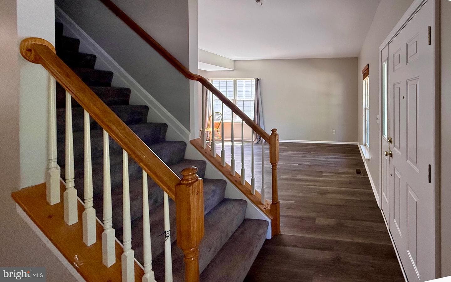 65 Lawrence Avenue photo 8