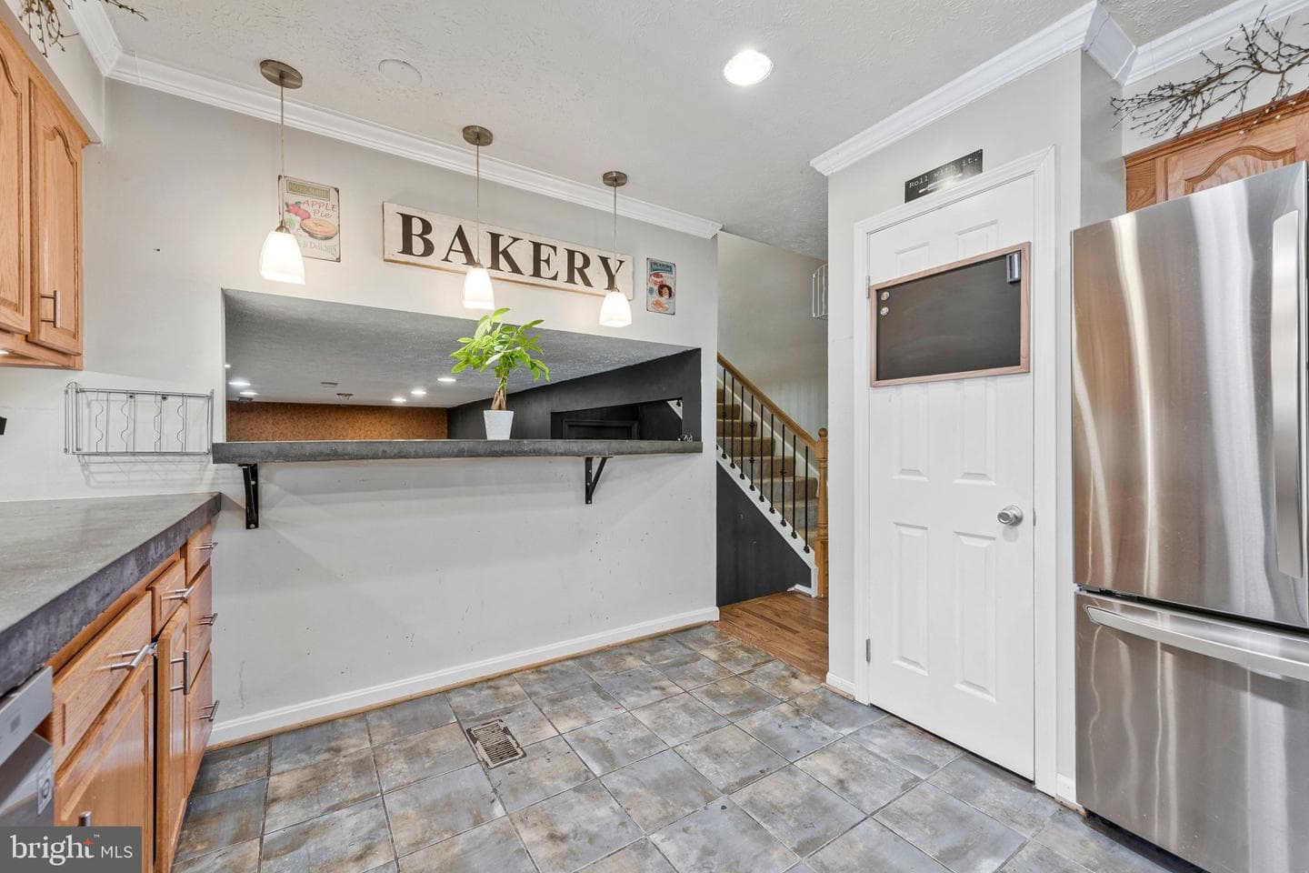 1718 Severn Road photo 6