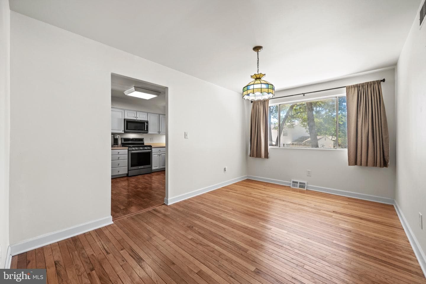 7960 Pipers Path photo 10
