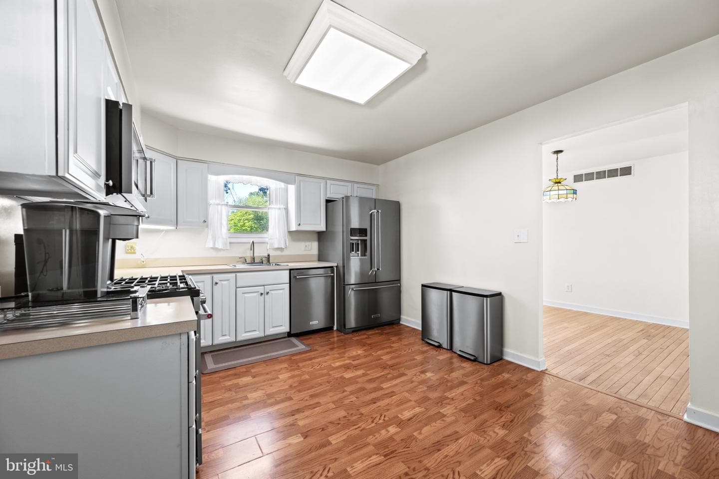 7960 Pipers Path photo 13