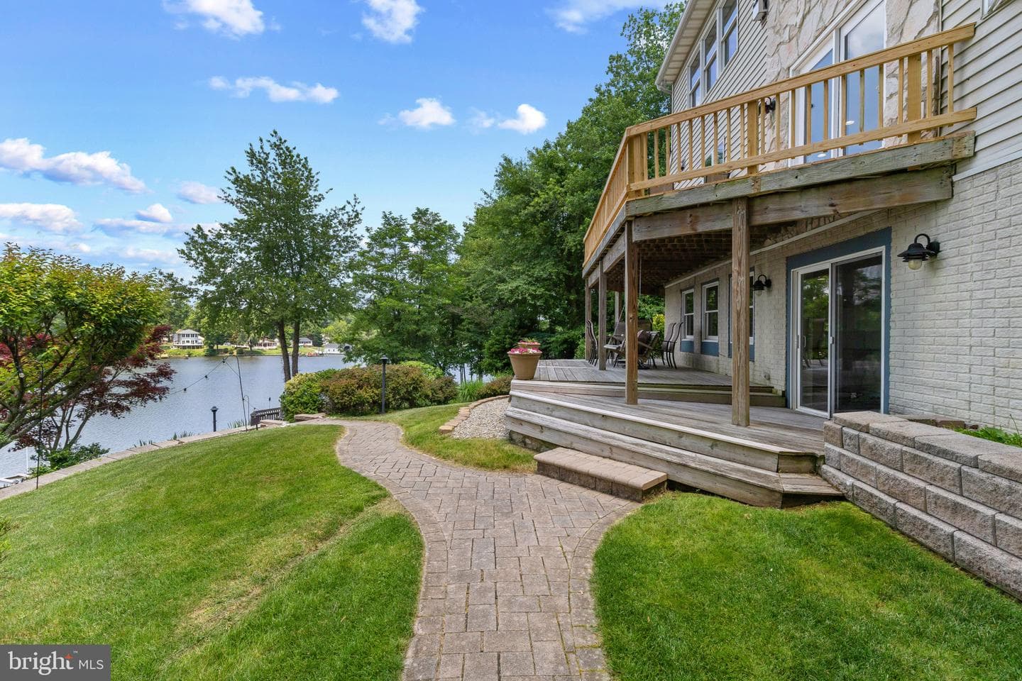 8044 Forest Glen Drive photo 4