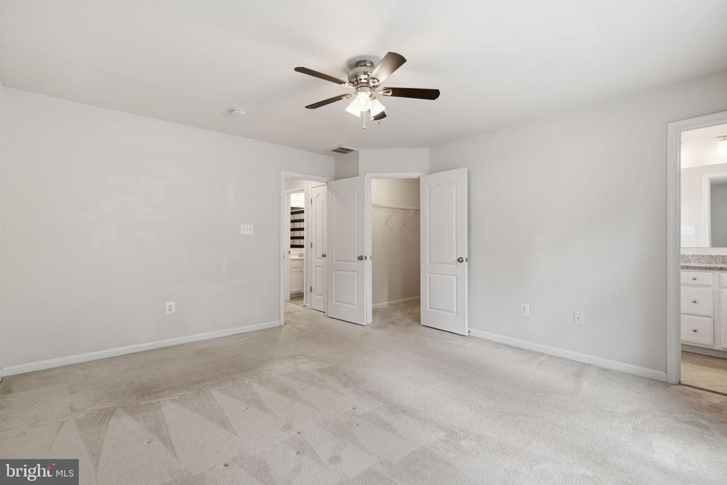 1335 Hawthorn Drive photo 26