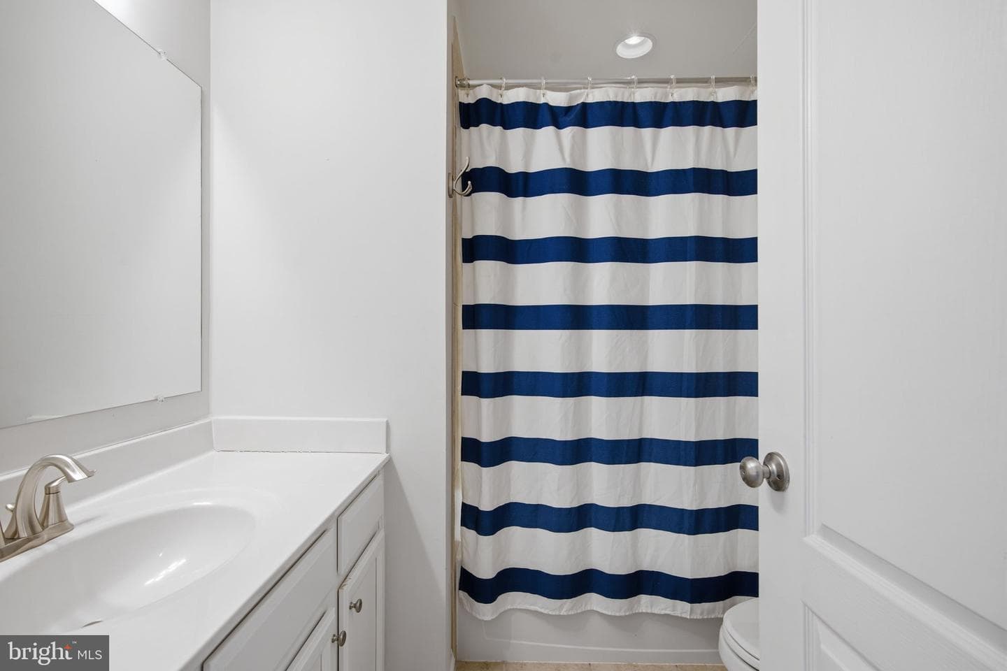1335 Hawthorn Drive photo 30