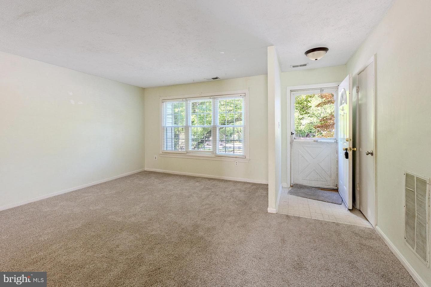 1687 Hart Court photo 12