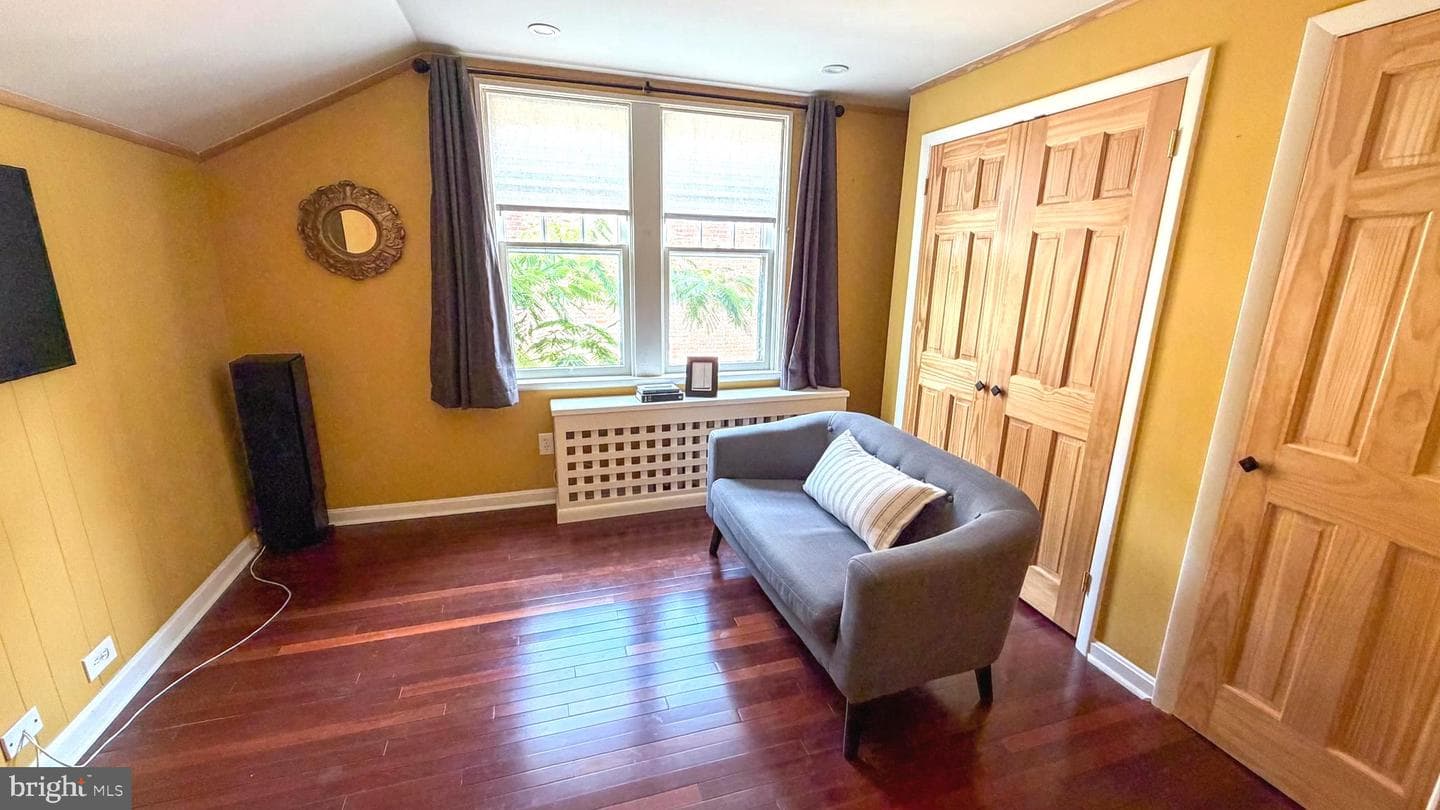127 Charles Street photo 17