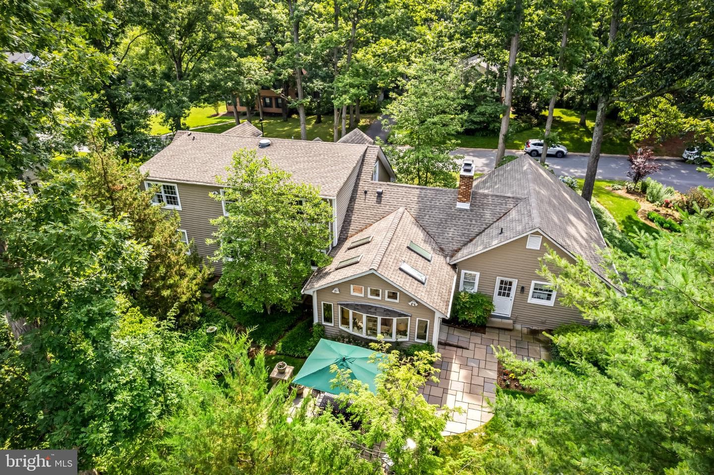 381 Sheffield Road photo 43