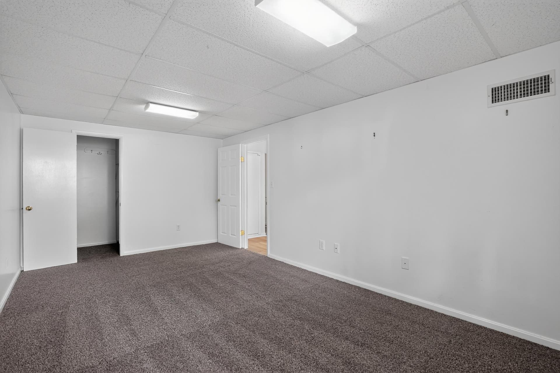 1045 Skyview Drive photo 22
