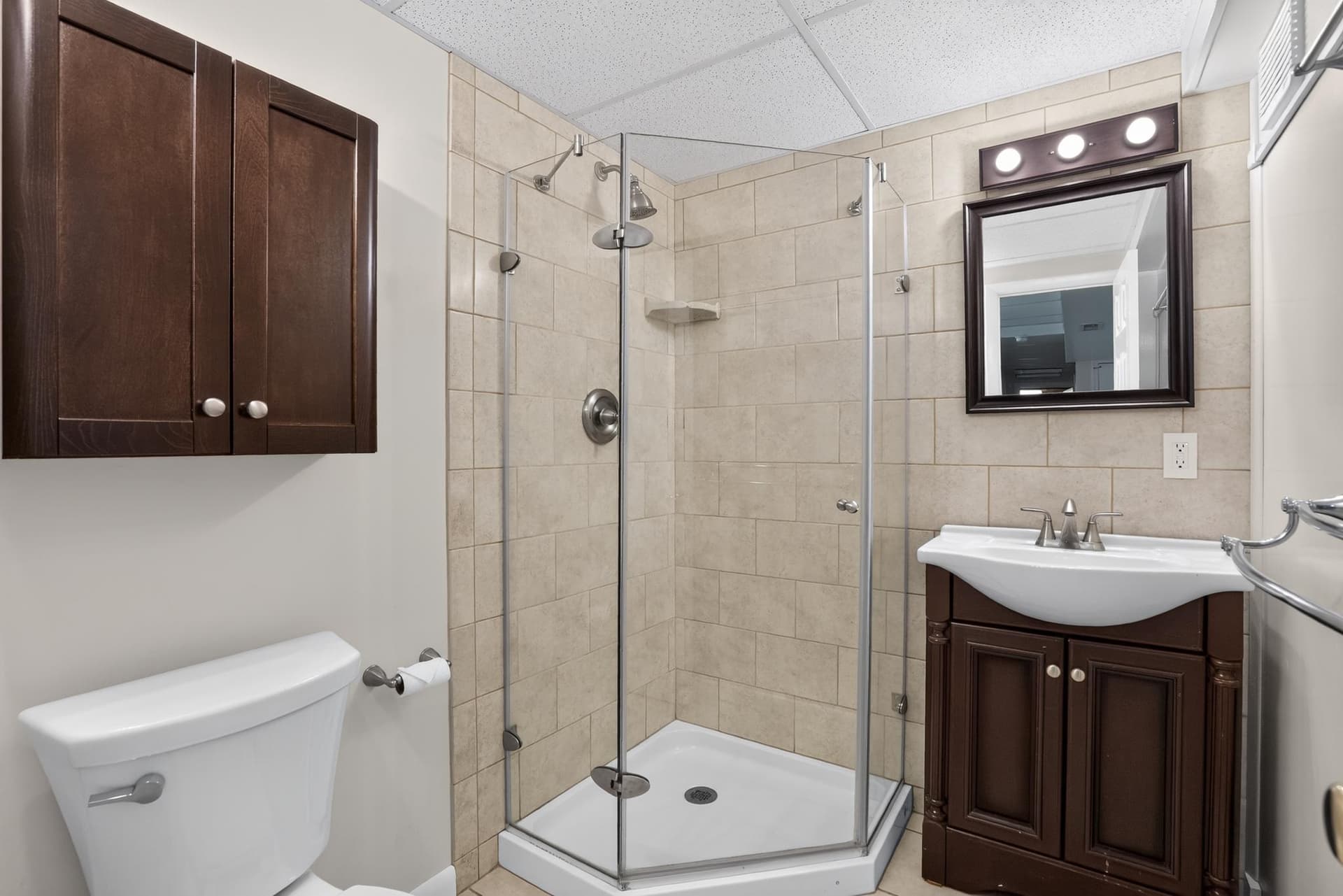 1045 Skyview Drive photo 24