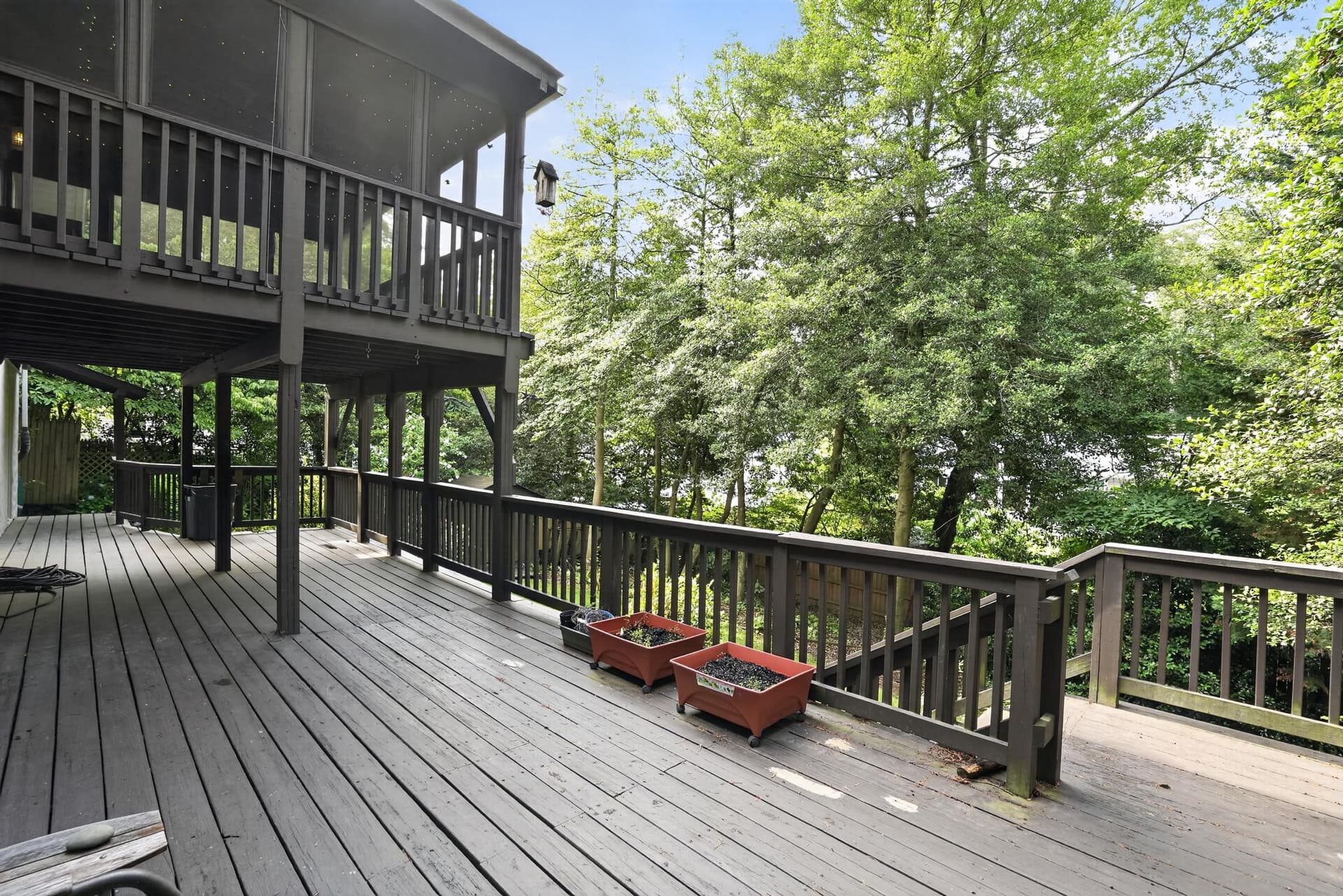 1045 Skyview Drive photo 5