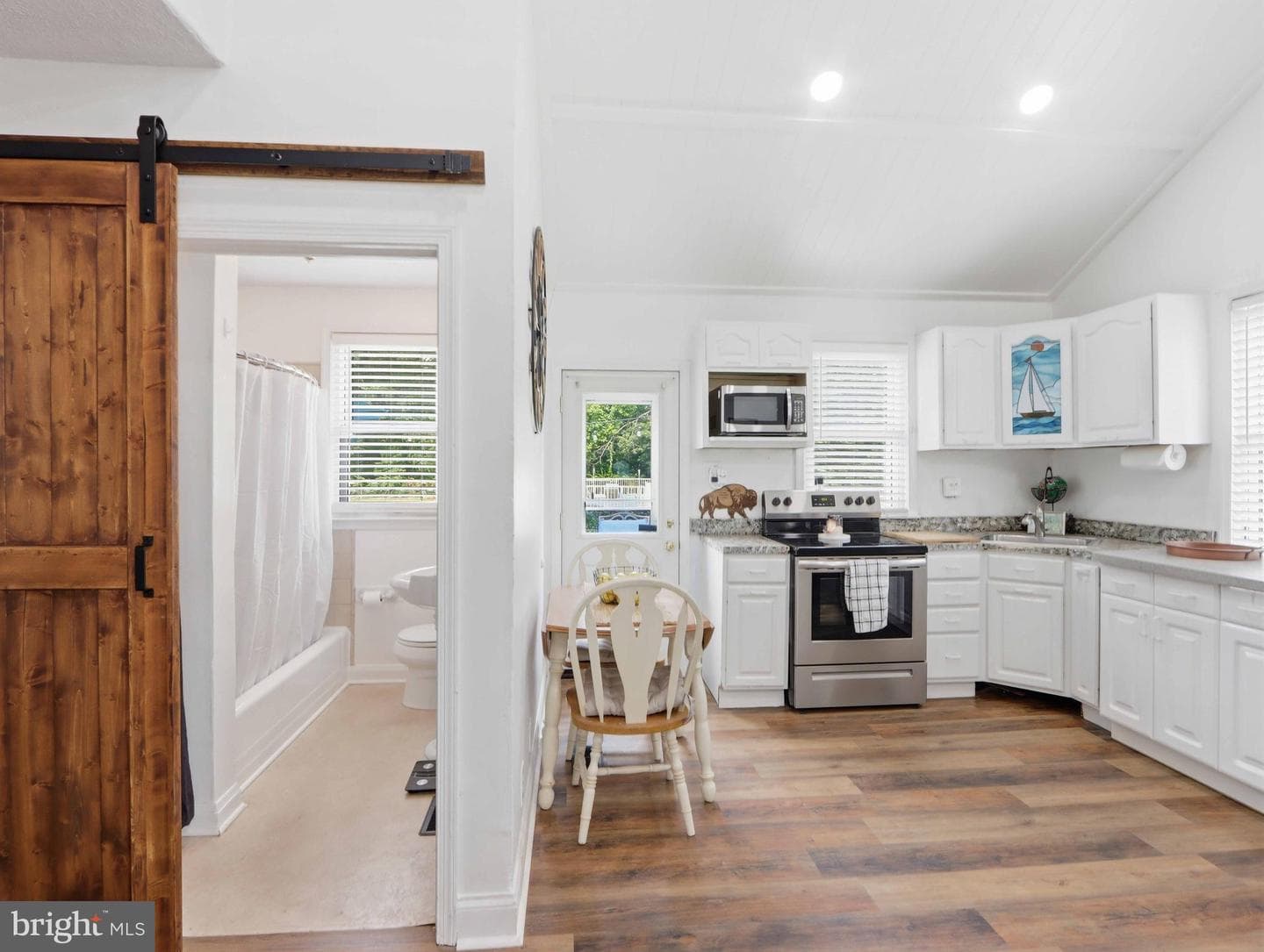 8829 Fort Smallwood Road photo 4