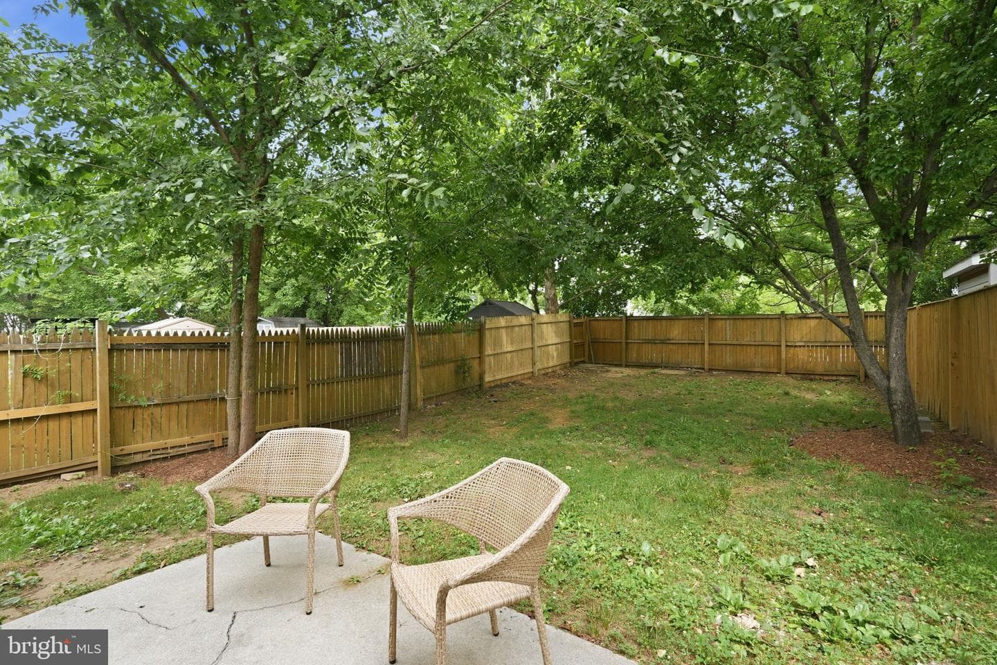 1132 Tyler Avenue photo 23