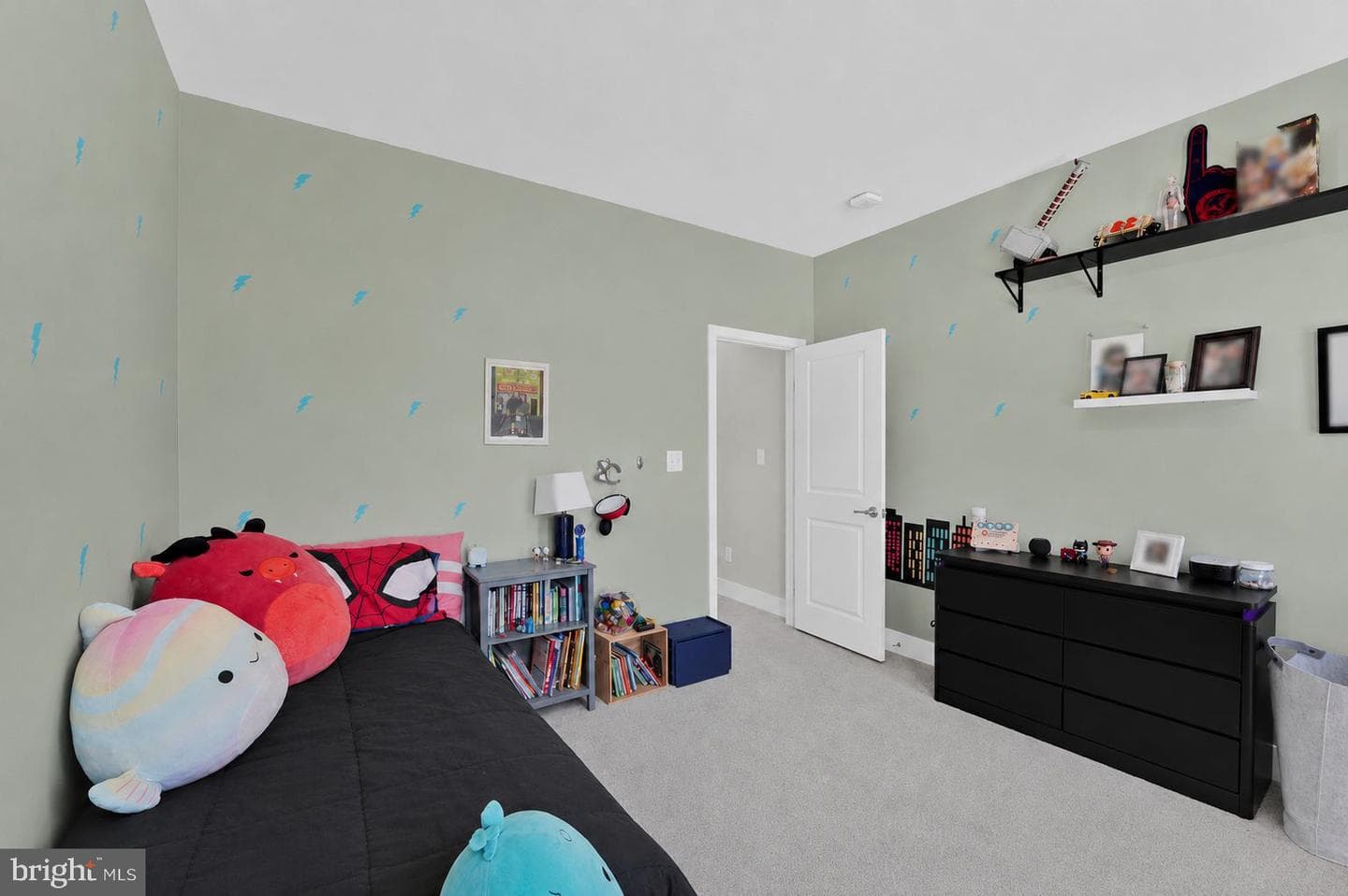 8215 Athena Lane photo 39