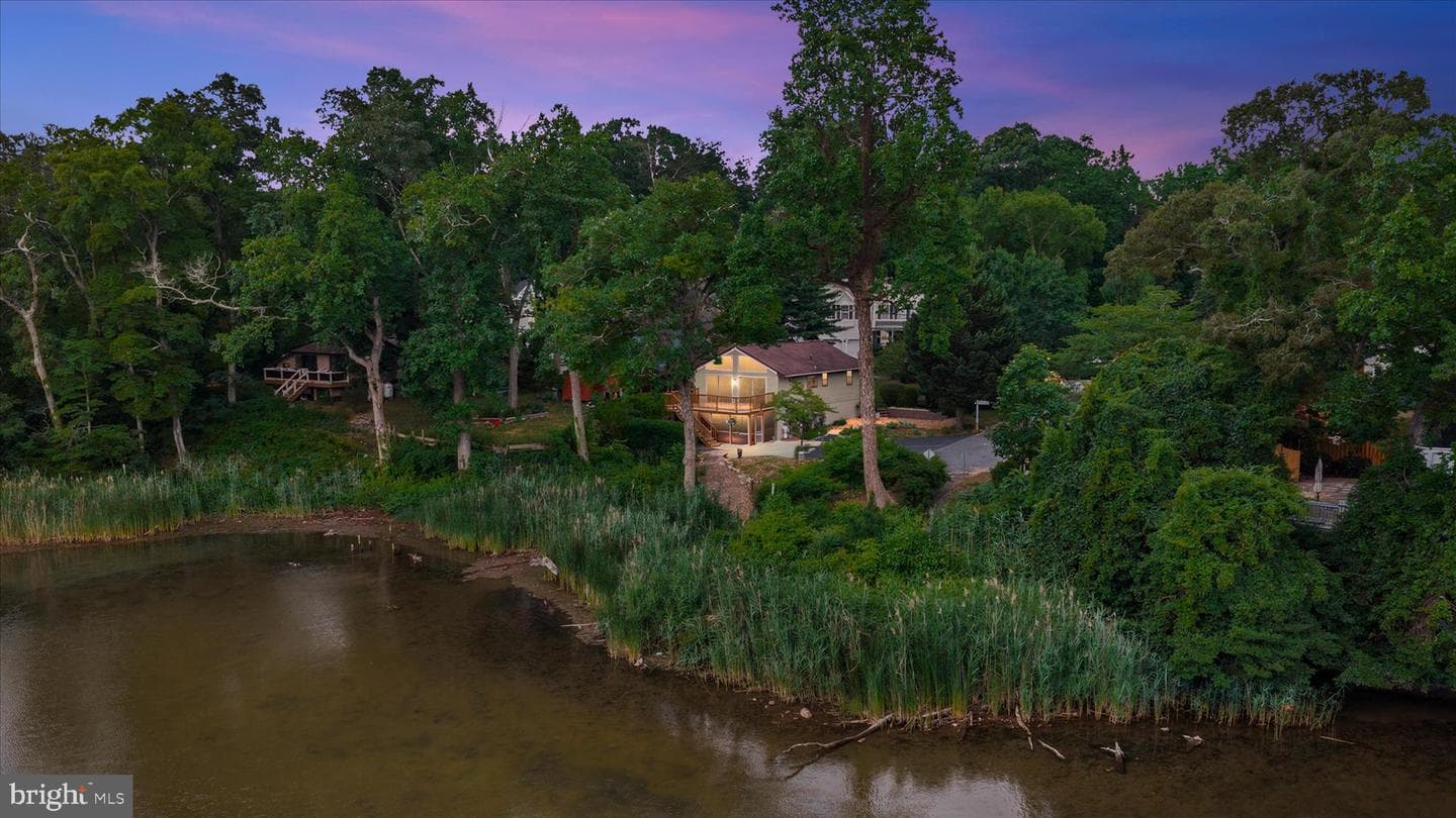 1000 Lakeview Lane, Annapolis