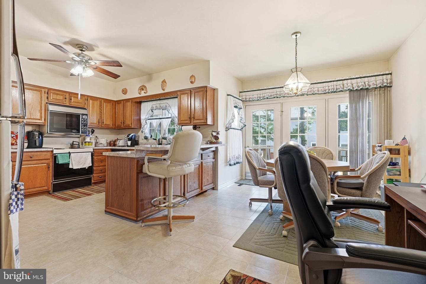 2144 Colonel Way photo 12