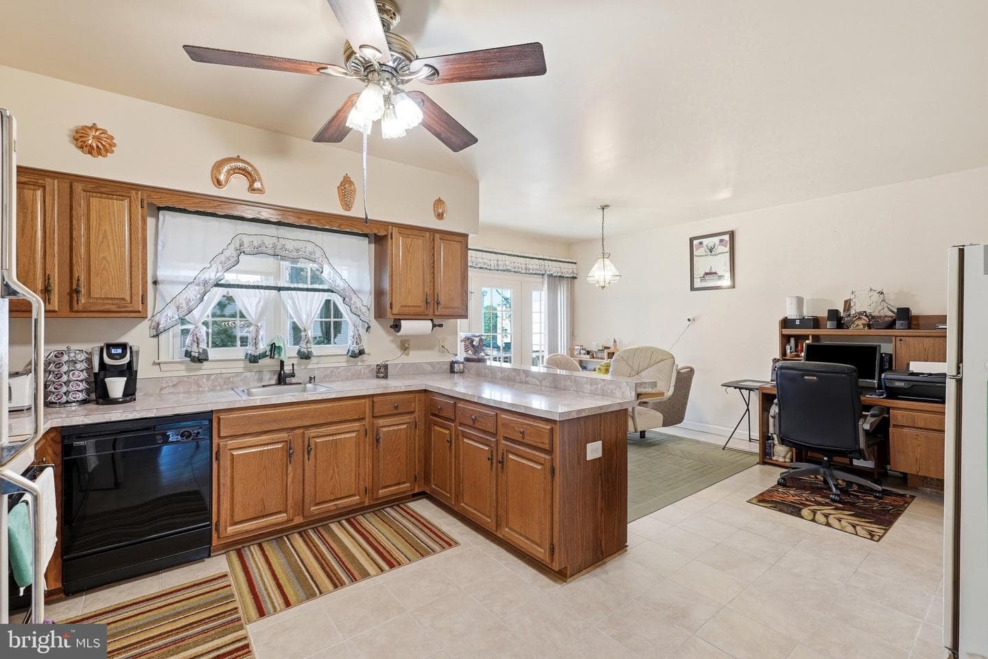 2144 Colonel Way photo 15