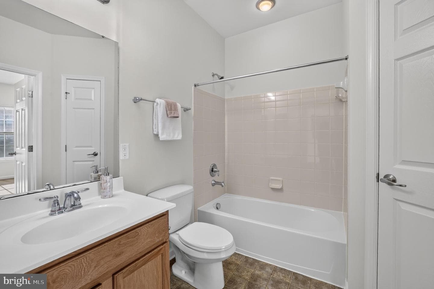 1600 Hardwick Court #301 photo 17