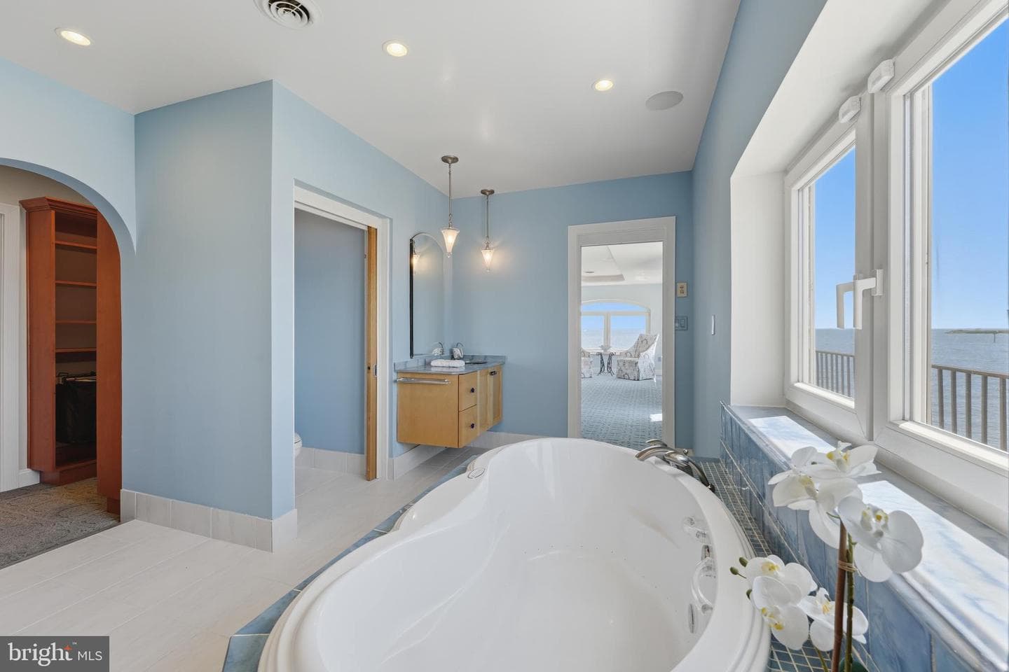 2292 Lake Dr photo 22