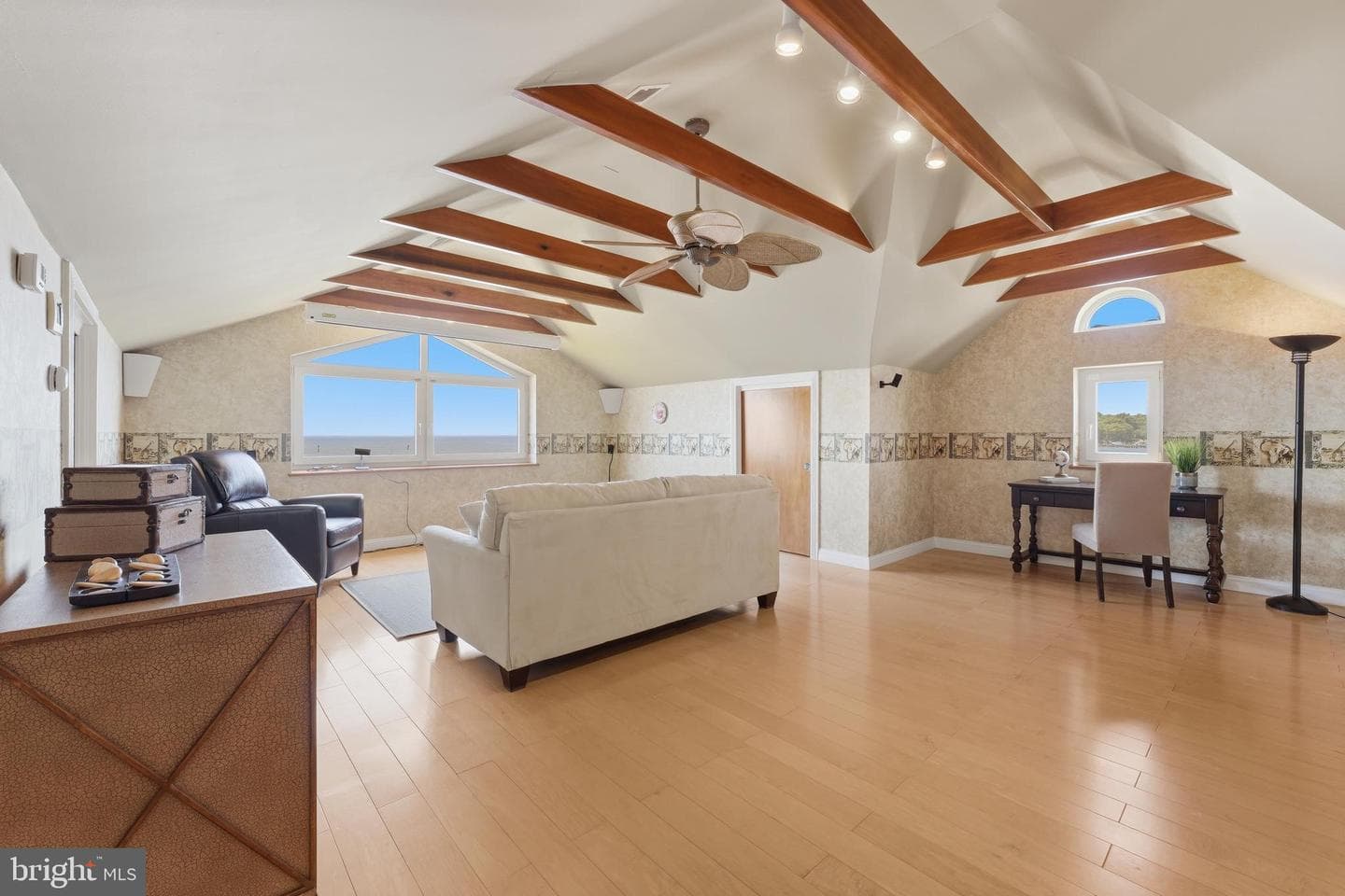 2292 Lake Dr photo 35