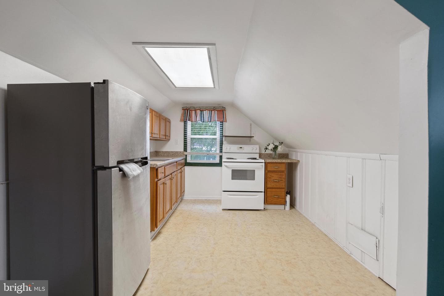 207 Hance Avenue photo 29