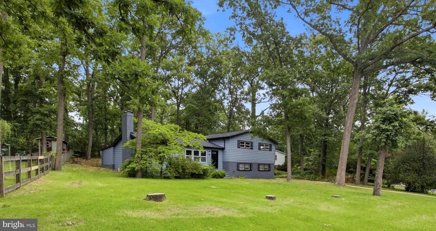 896 Forest Lane photo 44
