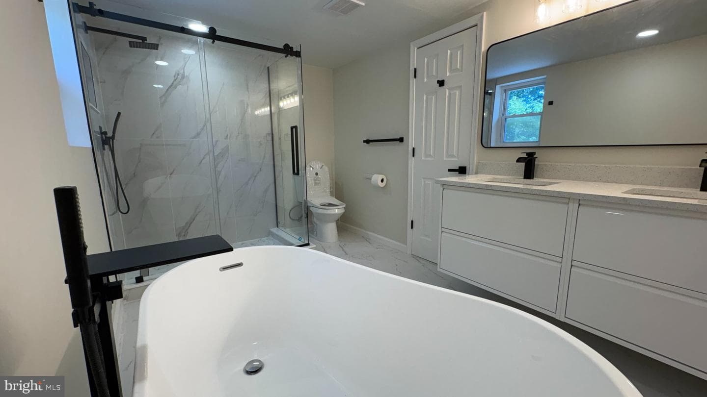 105 Simmons Lane photo 14