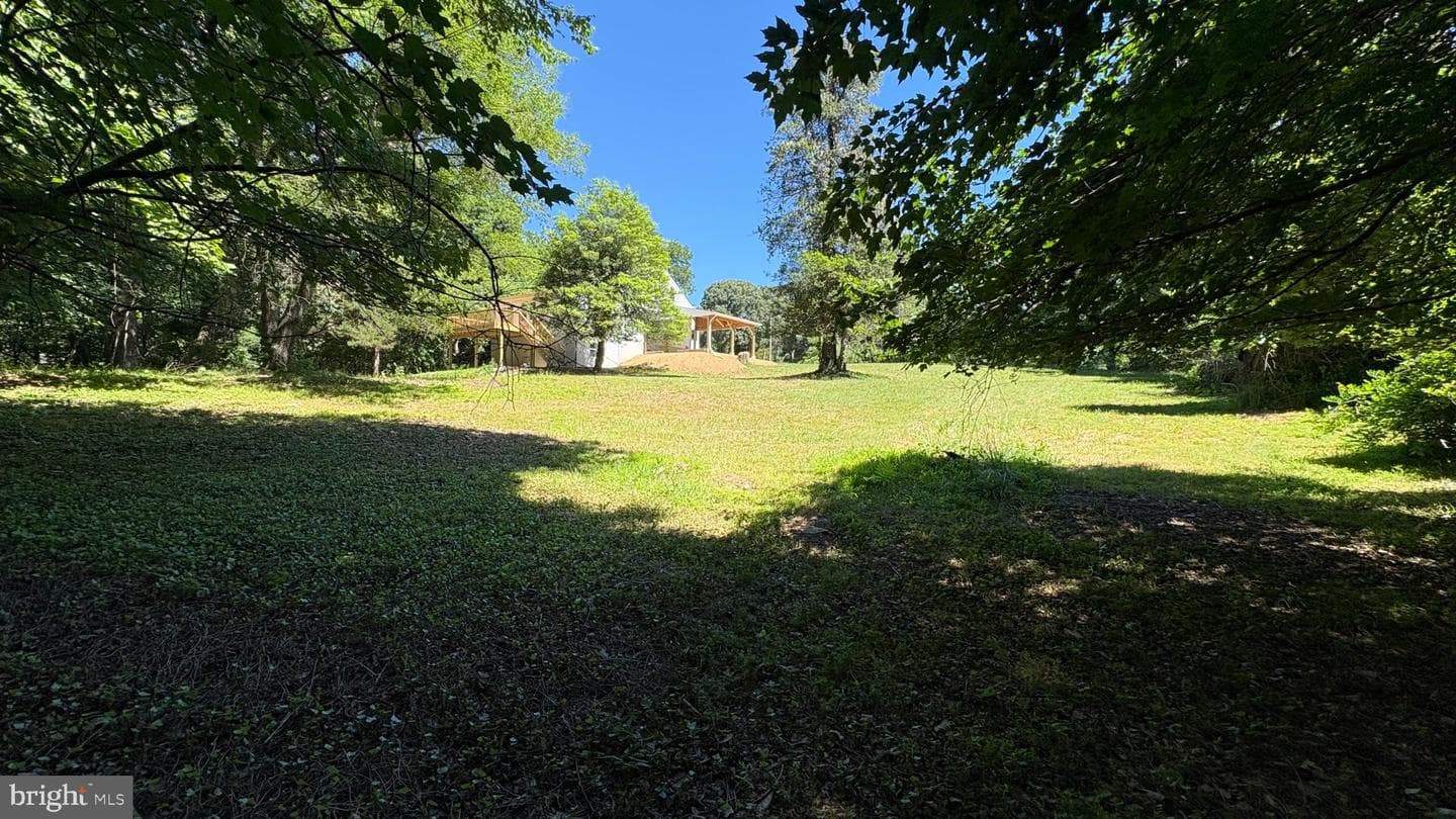 105 Simmons Lane photo 18
