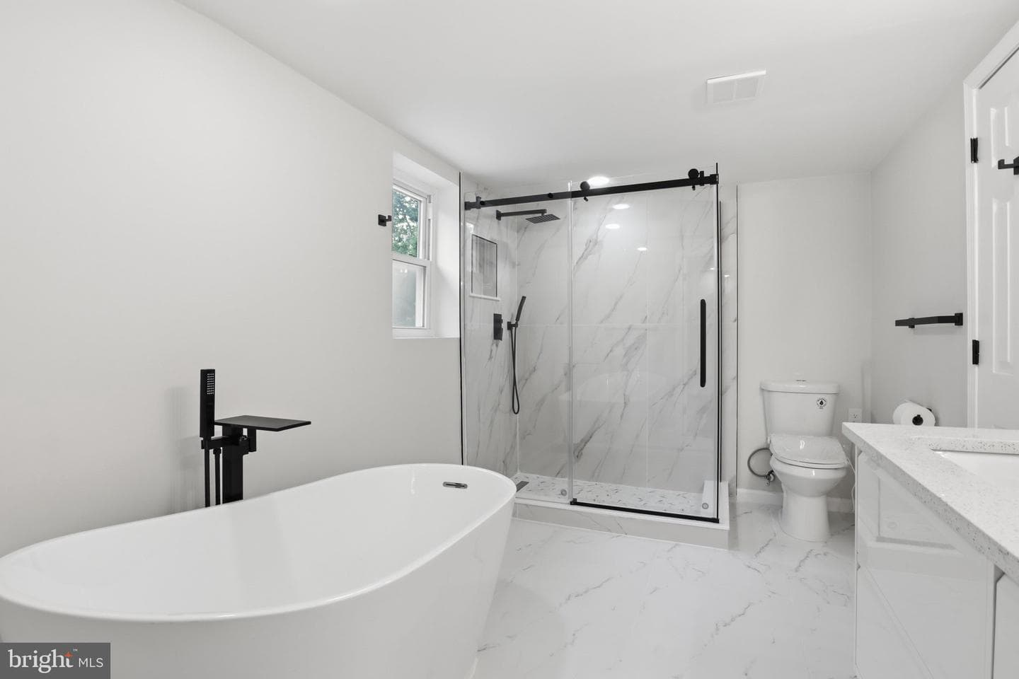 105 Simmons Lane photo 24