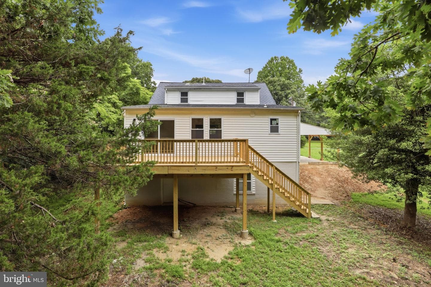 105 Simmons Lane photo 37