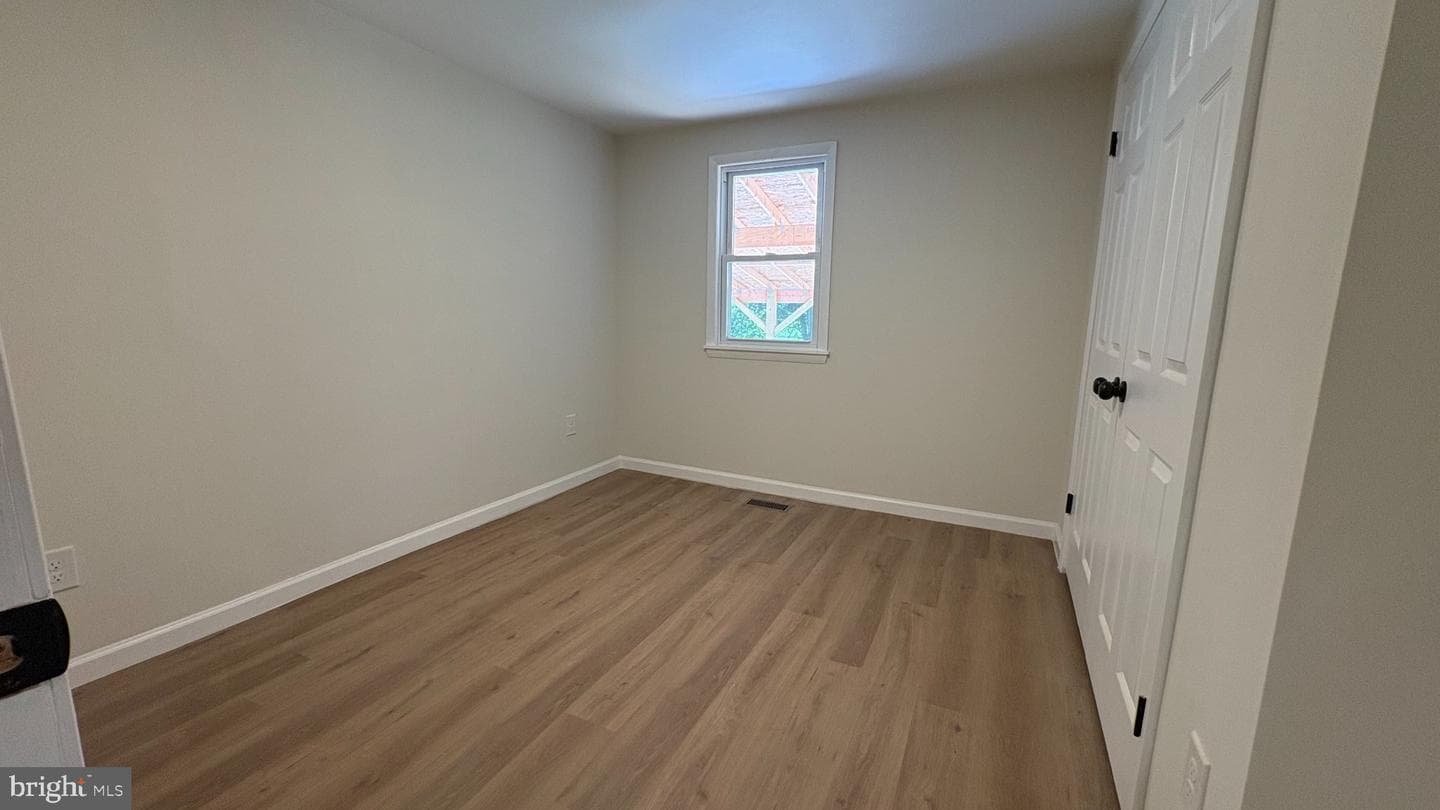 105 Simmons Lane photo 6