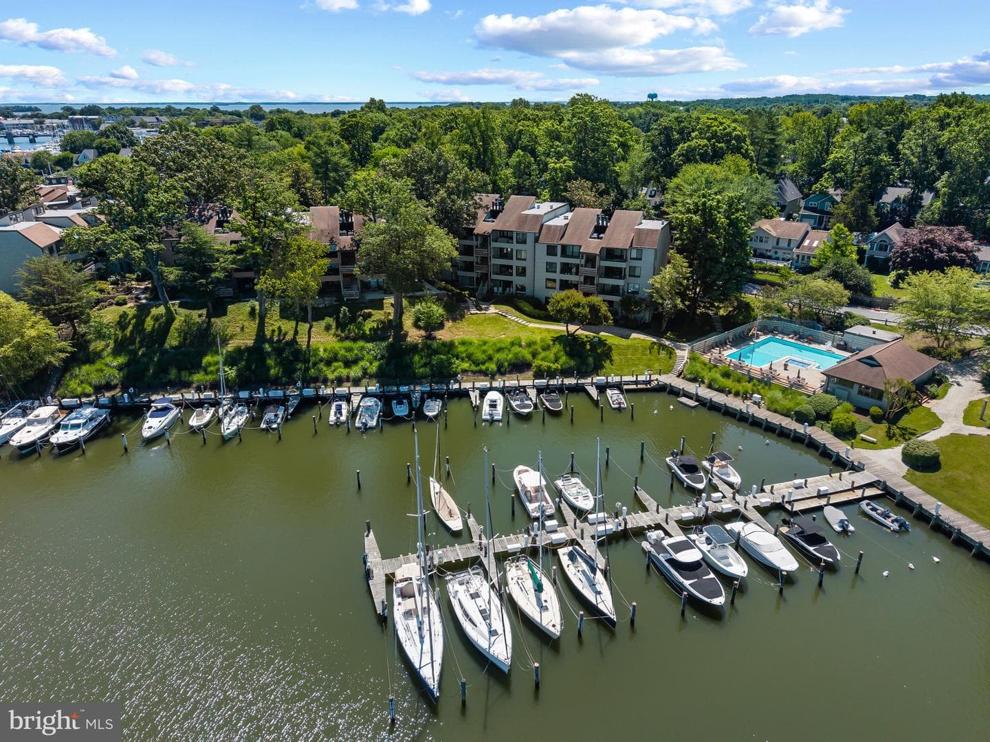 6 President Point Dr # B3, Annapolis