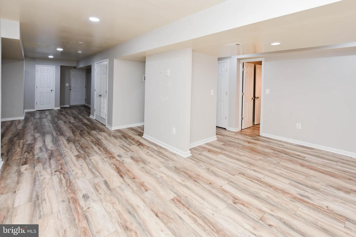 1638 Coolidge Avenue photo 48