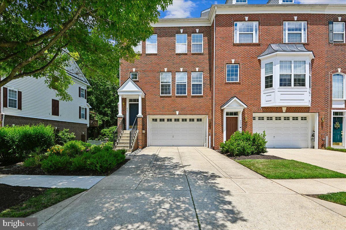 441 Penwood Drive, Edgewater