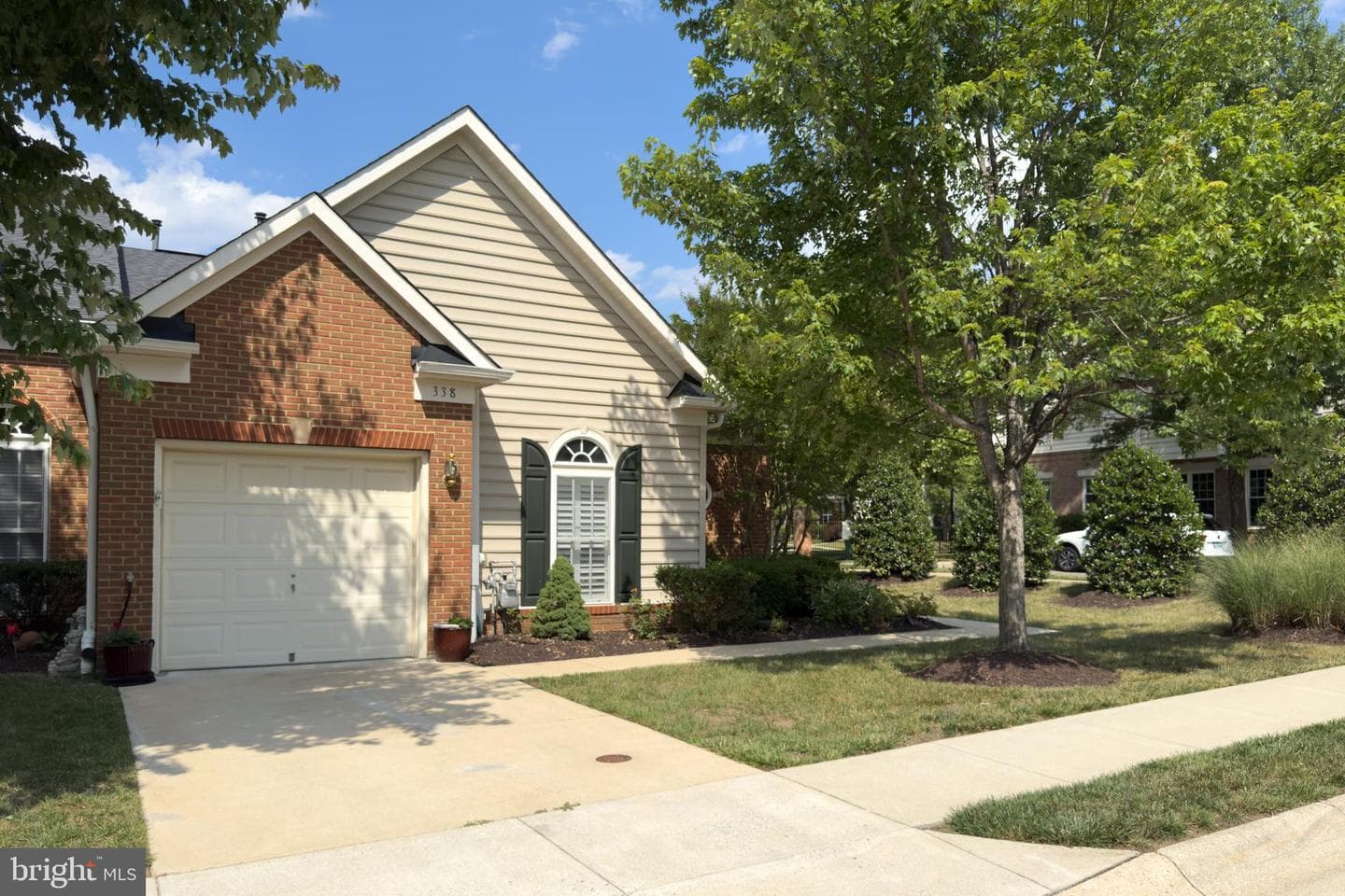 338 Hamlet Circle, Edgewater