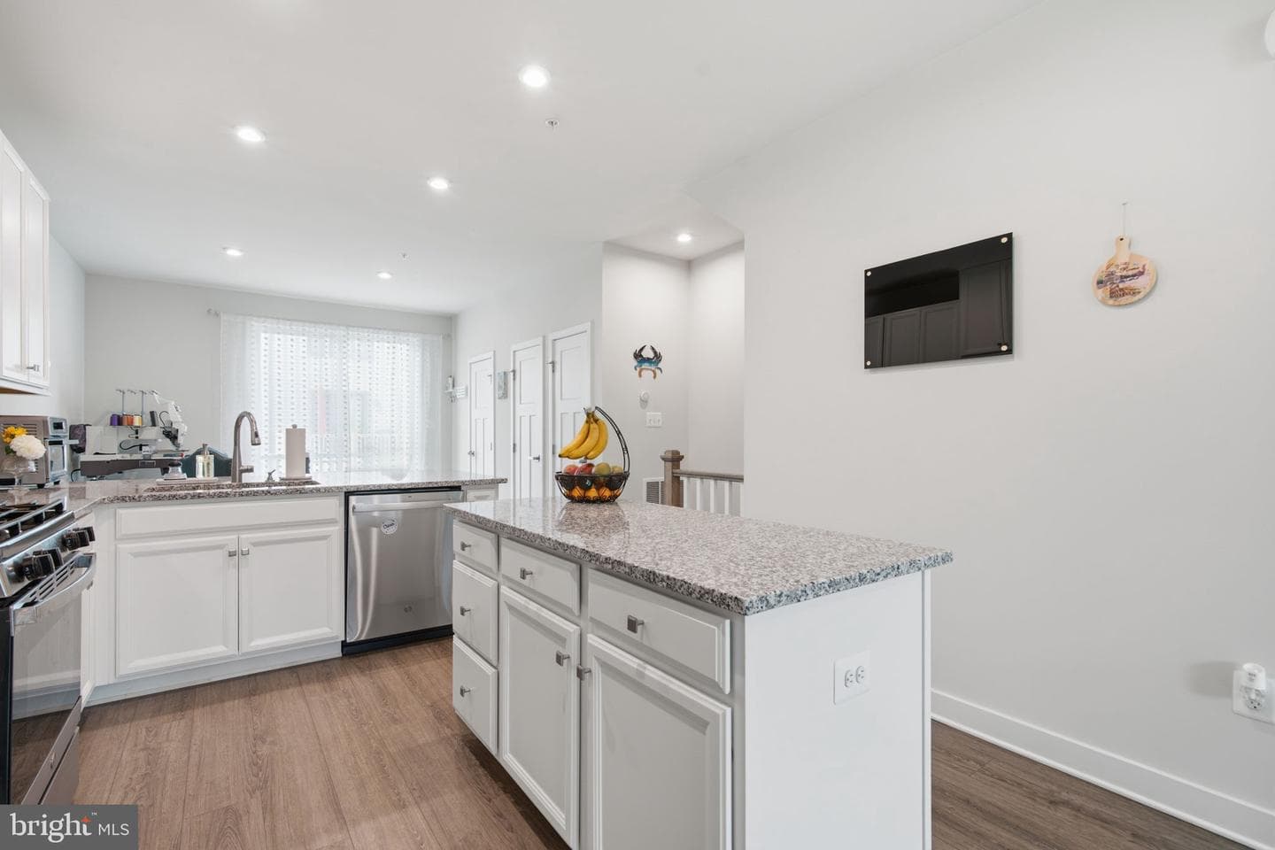 649 Lakemont Drive photo 12