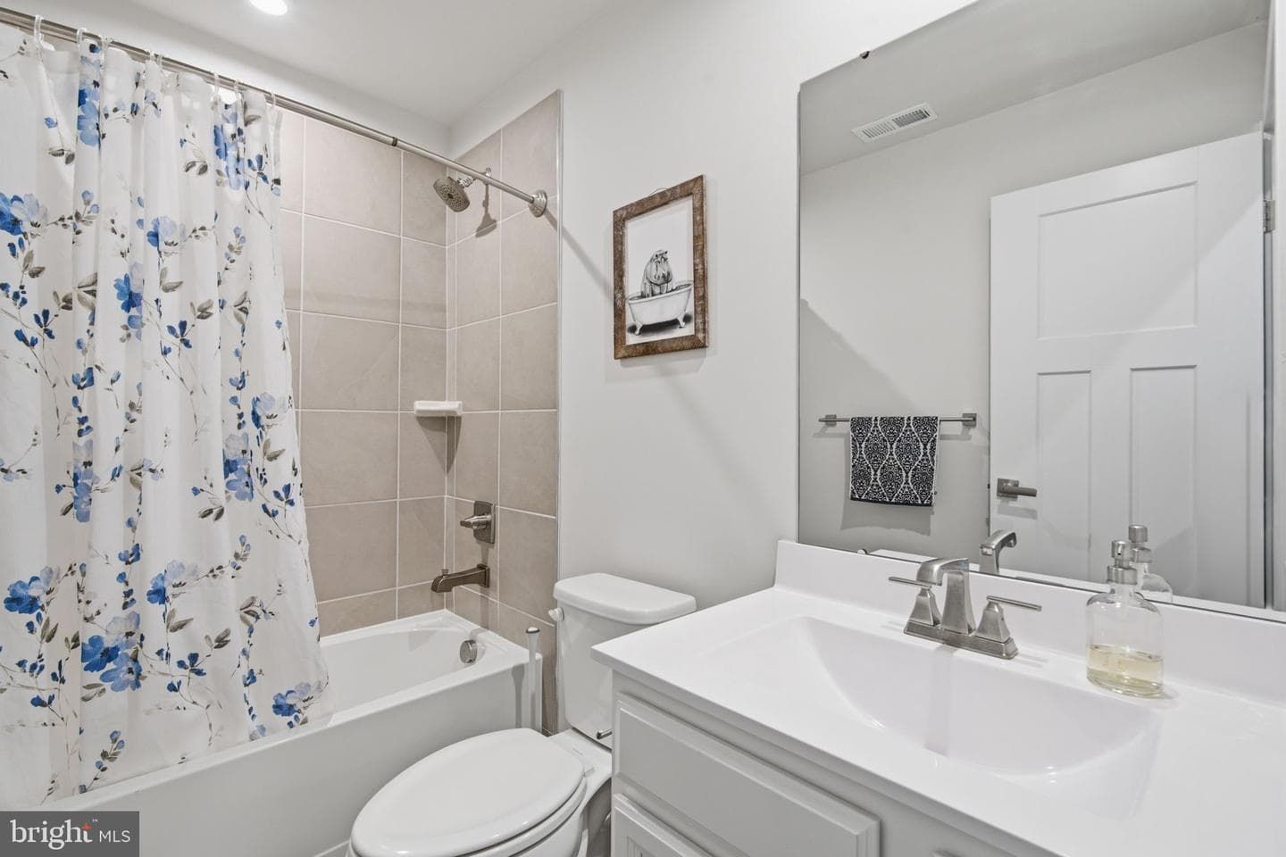 649 Lakemont Drive photo 32