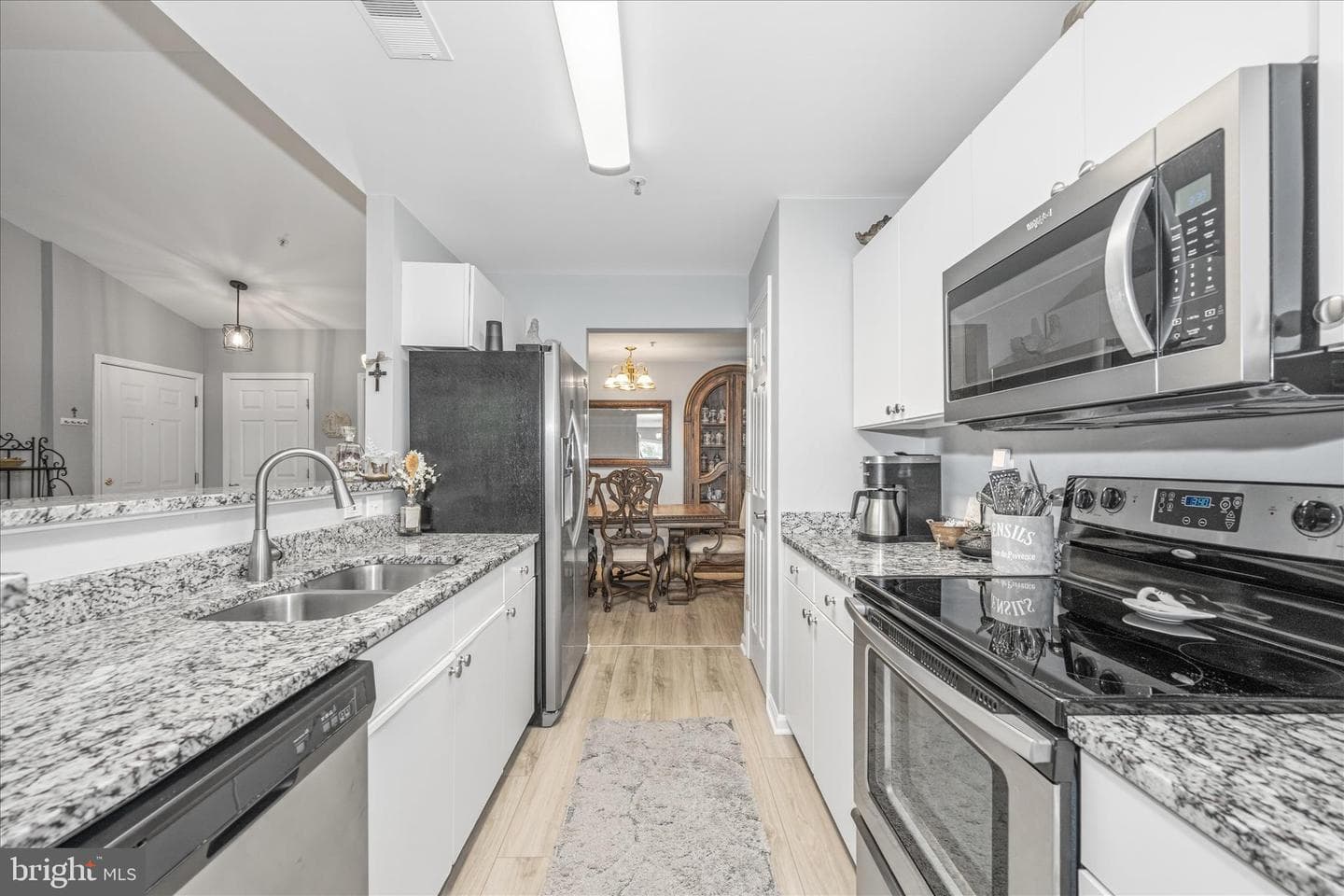501 Mathias Hammond Way #301 photo 18