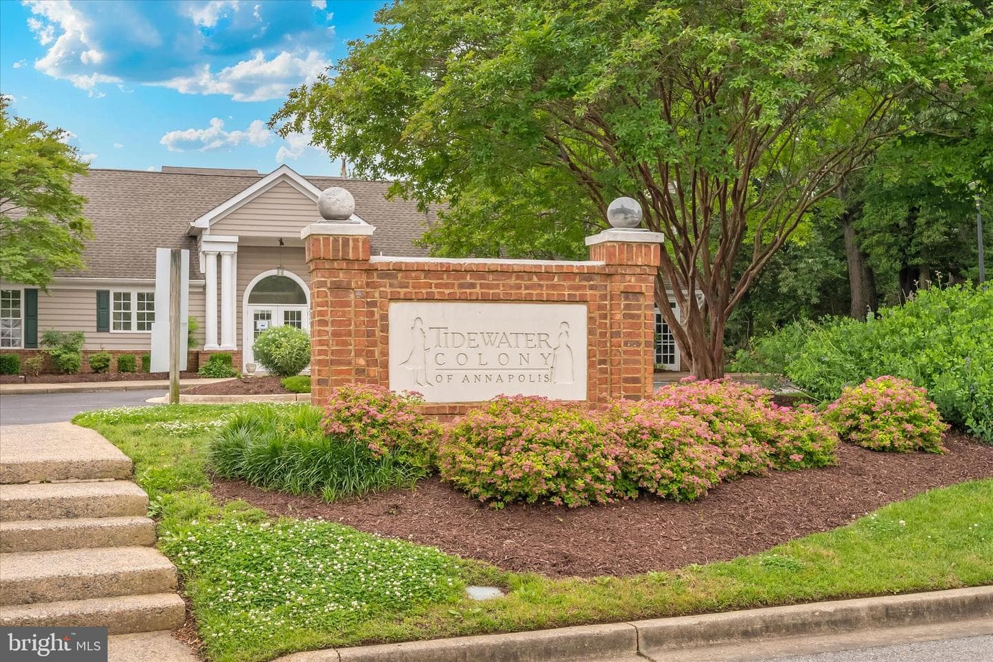 501 Mathias Hammond Way #301 photo 46
