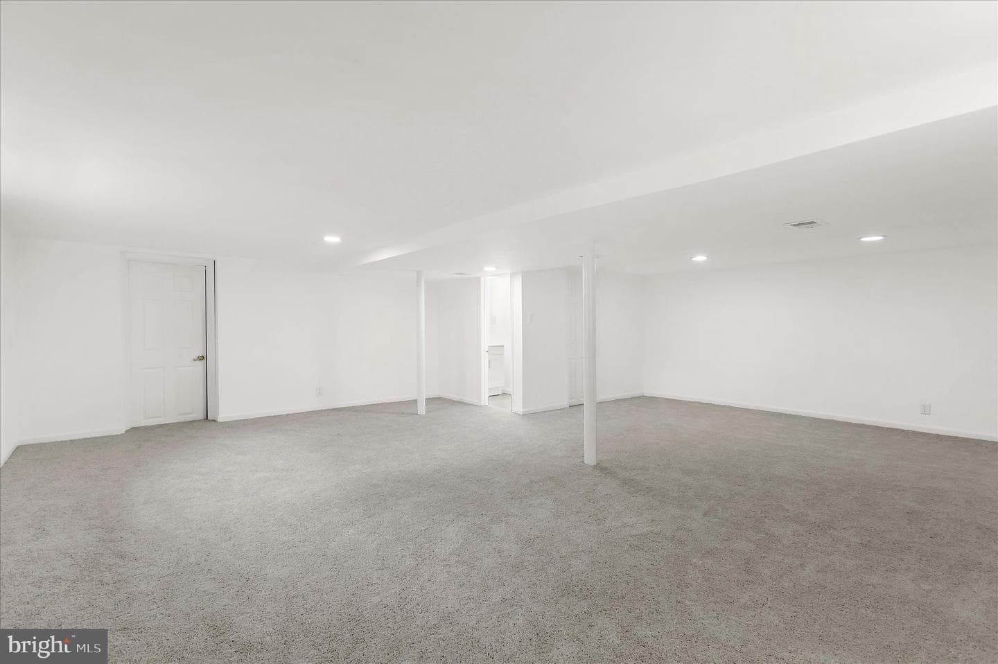 949 Oakdale Circle photo 31