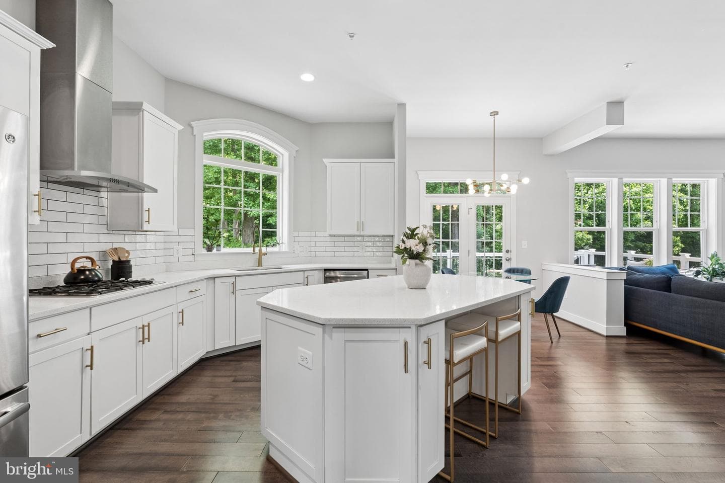 2019 Basil Hall Court photo 16