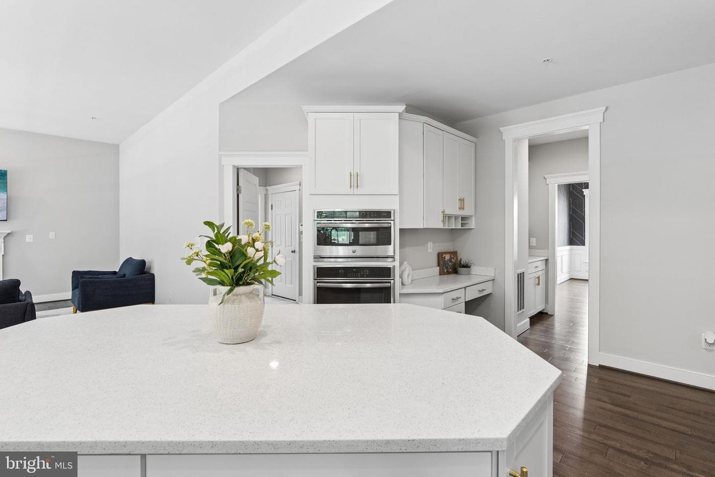 2019 Basil Hall Court photo 20