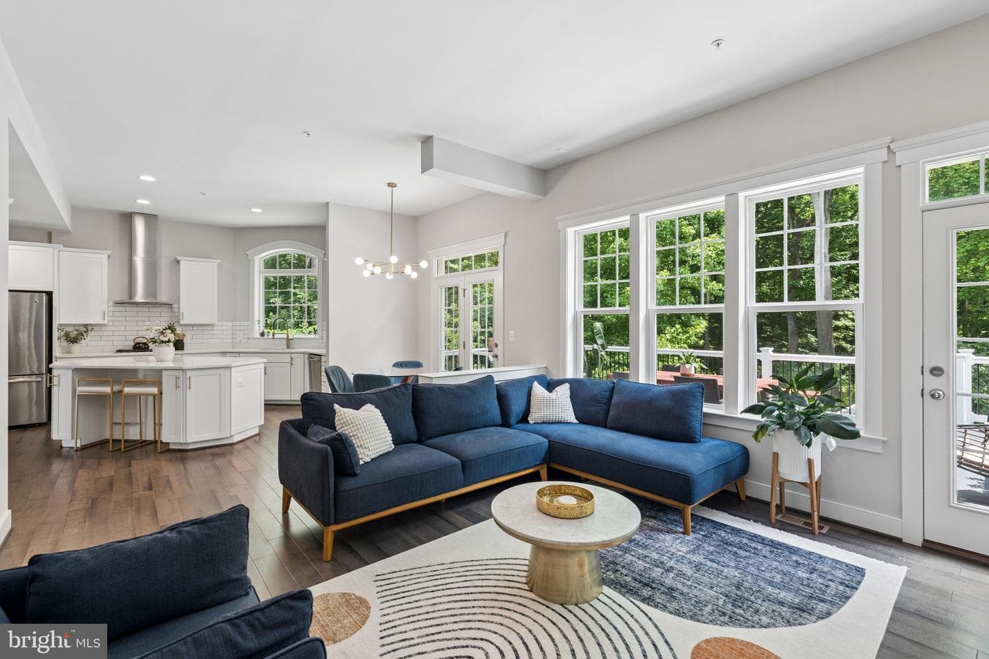 2019 Basil Hall Court photo 27
