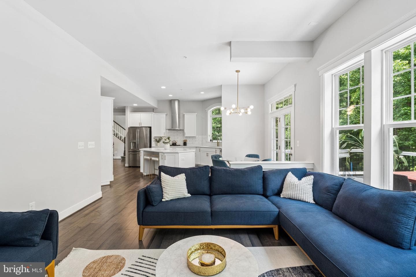 2019 Basil Hall Court photo 28