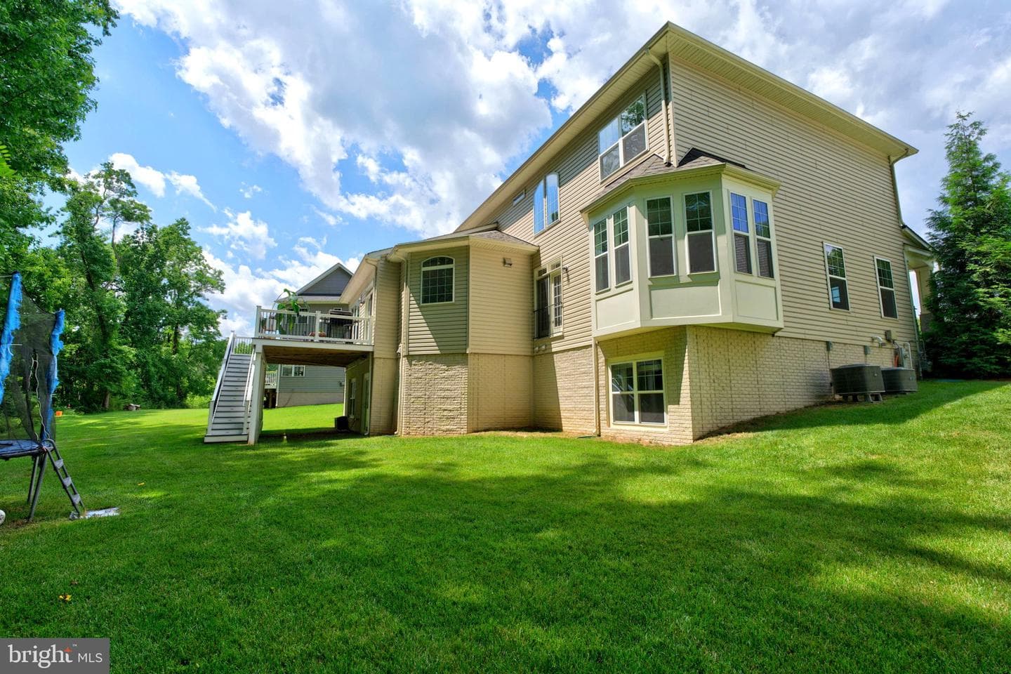 2019 Basil Hall Court photo 80