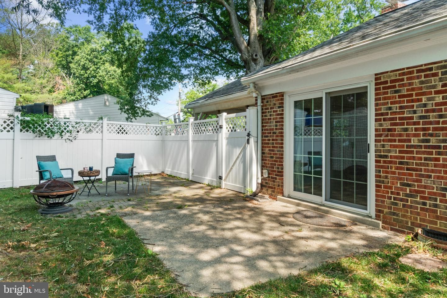 117 Oakwood Road photo 50