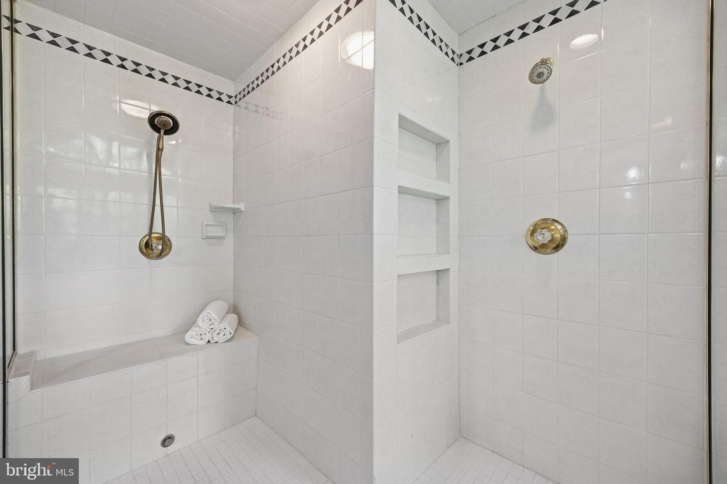 1135 Goldfinch Lane photo 47