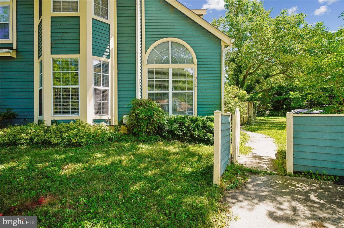 932 Yachtsman Way photo 4