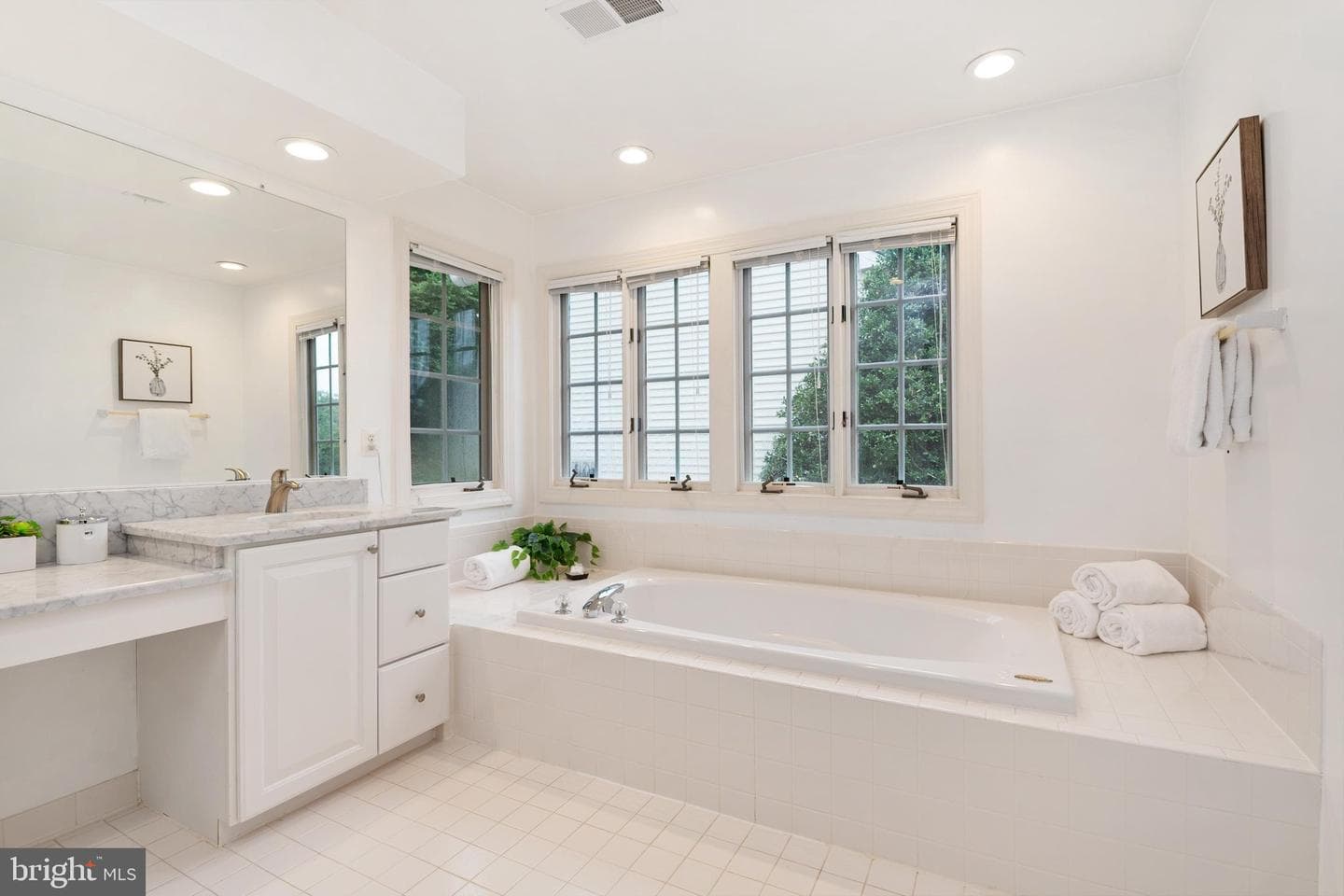 3 Sewall Court photo 32